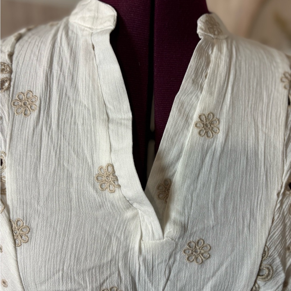 Cato White Eyelet Embroidered Peasant Tunic with Beige Accents - Picture 6 of 11